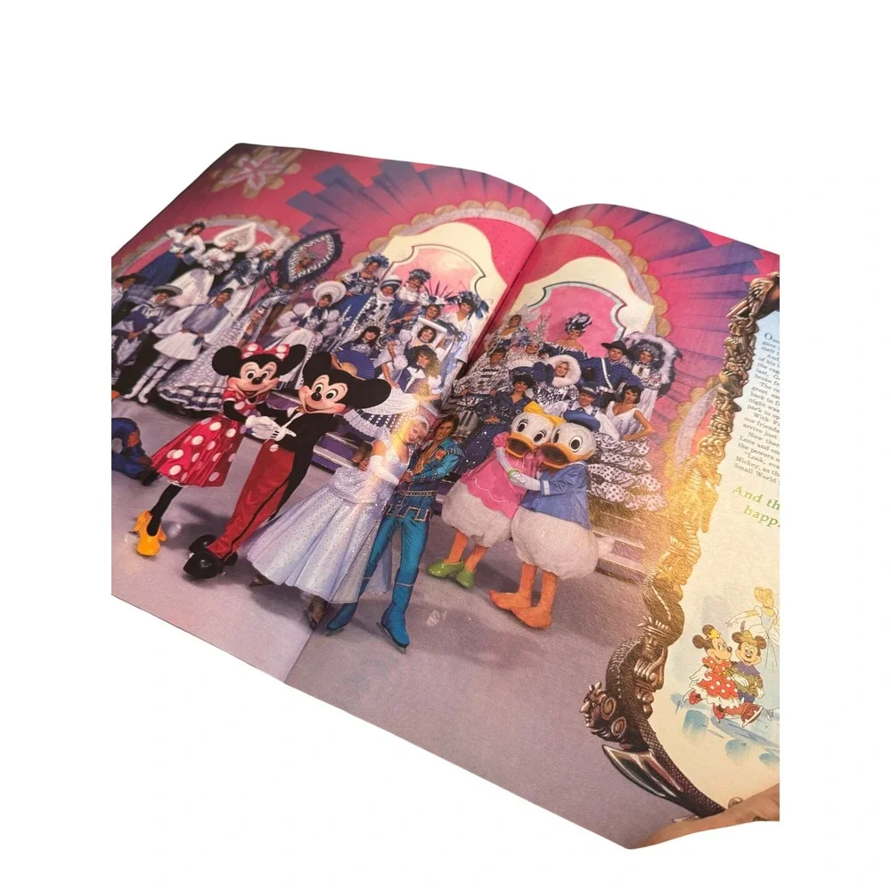 Vintage 1982 Walt Disneys Great Ice Odyssey Souvenir Program Book‎ Collectible